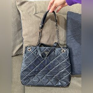 Chic Black Quilted Handbag